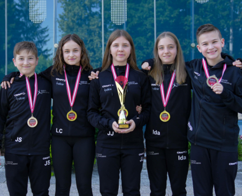 250621_KH Austrian Junior Open Walserfeld Juni 2025-2 Karate Hofsteig mit ihren Medaillen bei den Austrian Junior Open 2025 in Walserfeld: Zwei Goldmedaillen, eine Silbermedaille und zwei Bronzemedaillen für das Team Julian Schärmer Lilly Coik Julia Jochum Ida Schwendinger Hugo Buttazoni