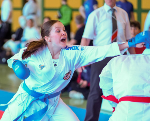 Wettkampfszene von Karate Hofsteig bei der Landesmeisterschaft 2026 in Lauterach mit hoher Intensität und starken Leistungen im Kata und Kumite