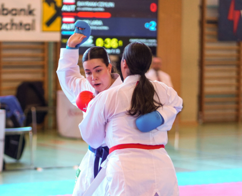 Intensive Kumite und Kata Wettkämpfe von Karate Hofsteig bei der Landesmeisterschaft 2026 in Lauterach mit schnellen Angriffen und präzisen Bewegungen