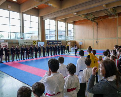 Engagierte Helferinnen und Helfer von Karate Hofsteig unterstützen die Durchführung der Landesmeisterschaft 2026 in Lauterach mit Einsatz und Teamgeist